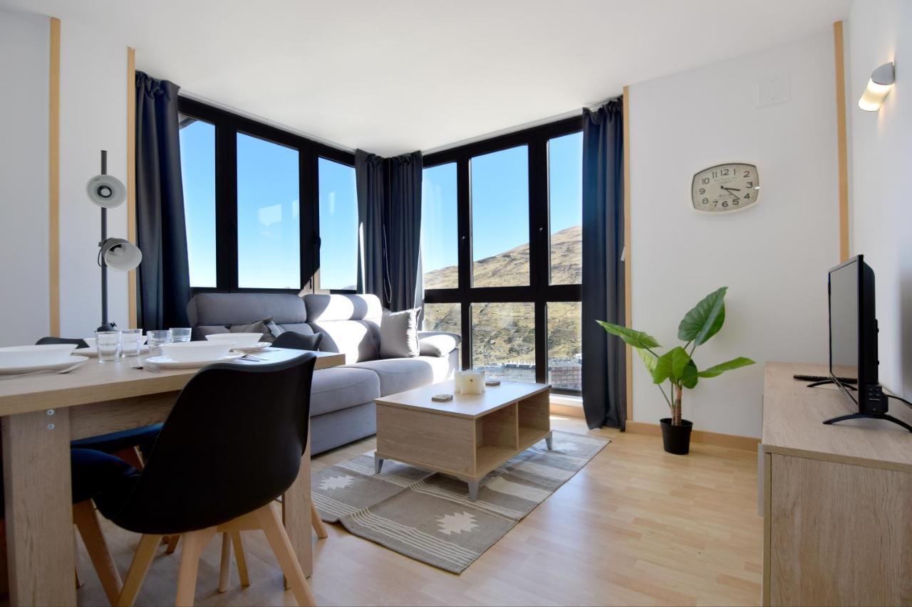 Lux Isard "Acceso Directo A Pistas" Pas De La Casa Exterior foto