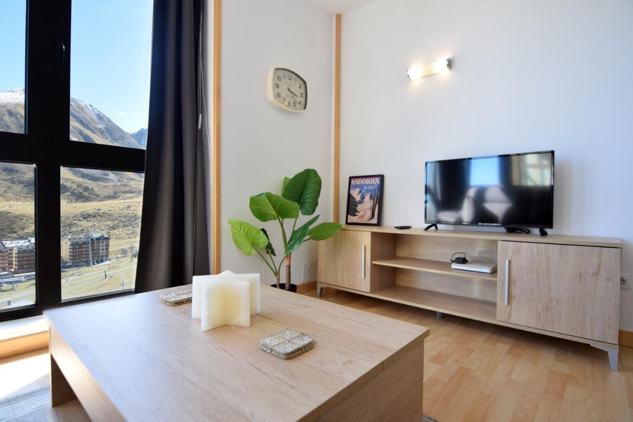 Lux Isard "Acceso Directo A Pistas" Pas De La Casa Exterior foto